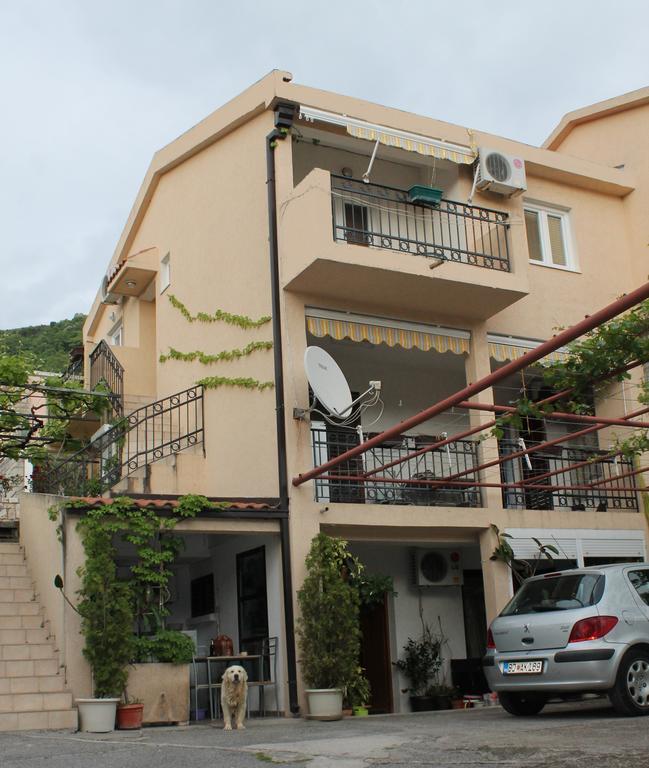 Apartments Djedovic Petrovac na moru Exterior foto