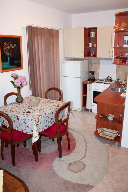 Apartments Djedovic Petrovac na moru Exterior foto
